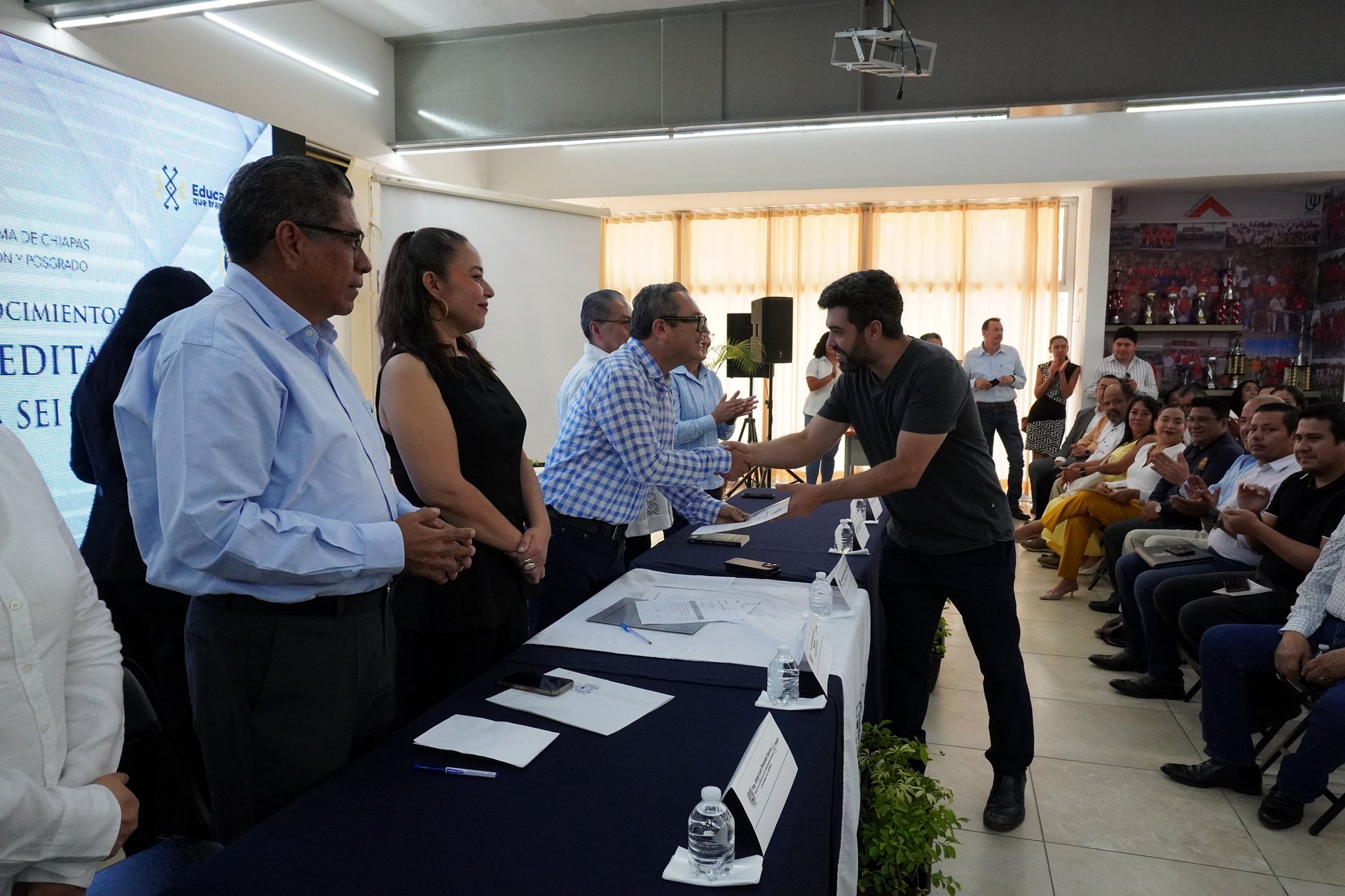 Reconoce UNACH a 90 de sus docentes incorporados recientemente al Sistema Estatal de Investigadores
